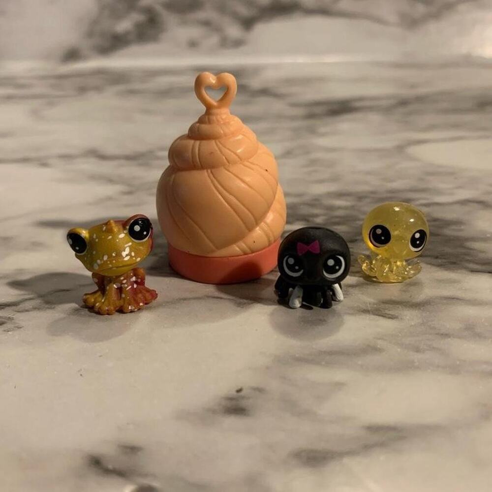 3 littlest pet shop teenies
